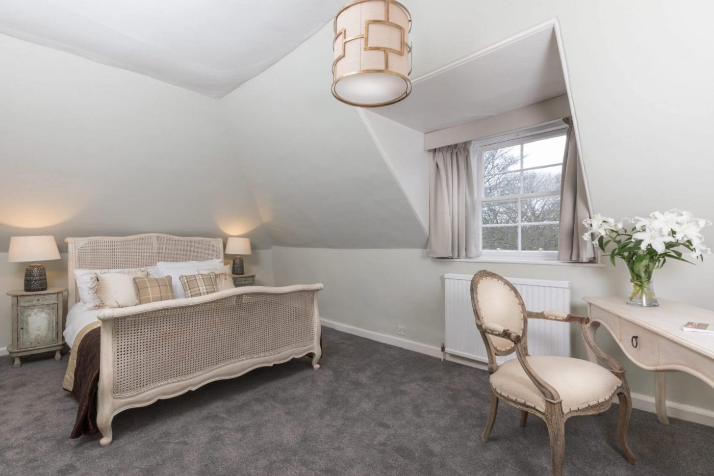 🏡✨ Alquila elegancia y confort en Madrid: Piso amueblado, 1 dormitorio, orientación sur. ¡Descúbrelo ya! 🌟